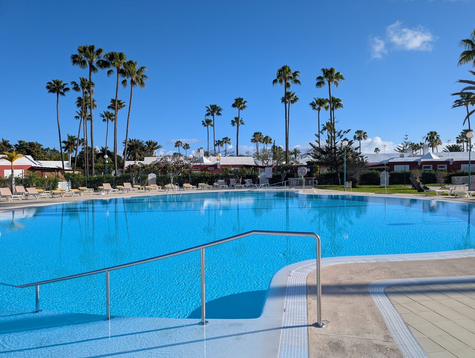 Piscina del bungalow Luz Canaria en Maspalomas